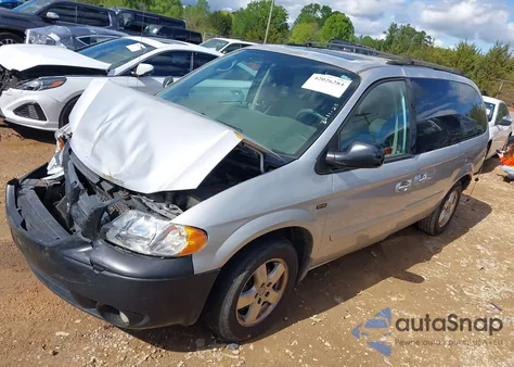 2005 Dodge Grand Caravan Sxt from USA, damaged, VIN 2D4GP44LX5R288356